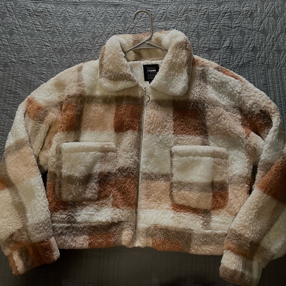 🐝Los Angeles Crop Top Fuzzy Jacket